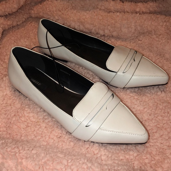 Flats - Picture 2 of 3